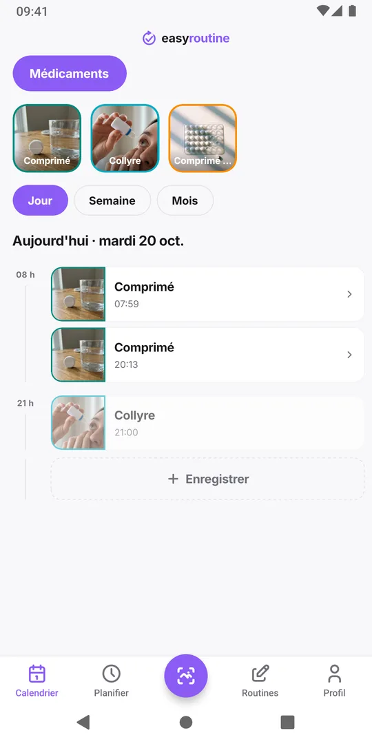 Vue jour d'EasyRoutine d'une routine Médicaments : le Comprimé de 08:00 enregistré en carte colorée avec son heure, le Comprimé de 20:00 et le collyre encore estompés comme prévus