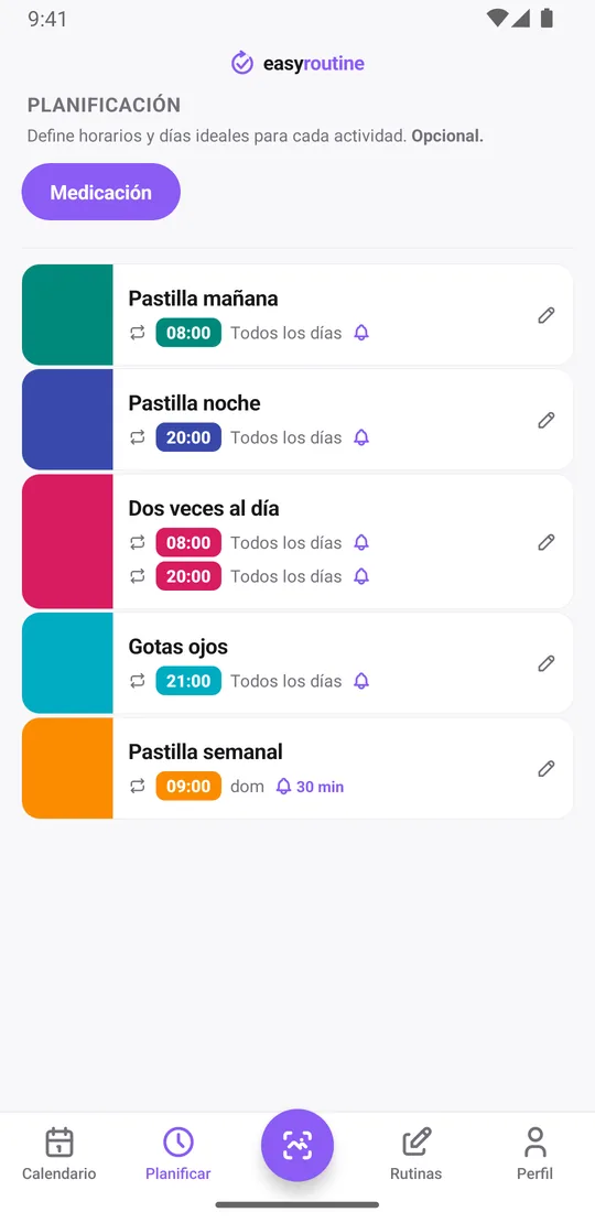 Pestaña Planificar de EasyRoutine para la rutina Medicación: pastilla de la mañana todos los días a las 08:00, pastilla de la noche todos los días a las 20:00, un medicamento de dos veces al día todos los días a las 08:00 y a las 20:00, gotas para los ojos todos los días a las 21:00, cada uno con una campana de aviso a la hora, y una pastilla semanal el domingo a las 09:00 con una campana 30 min antes