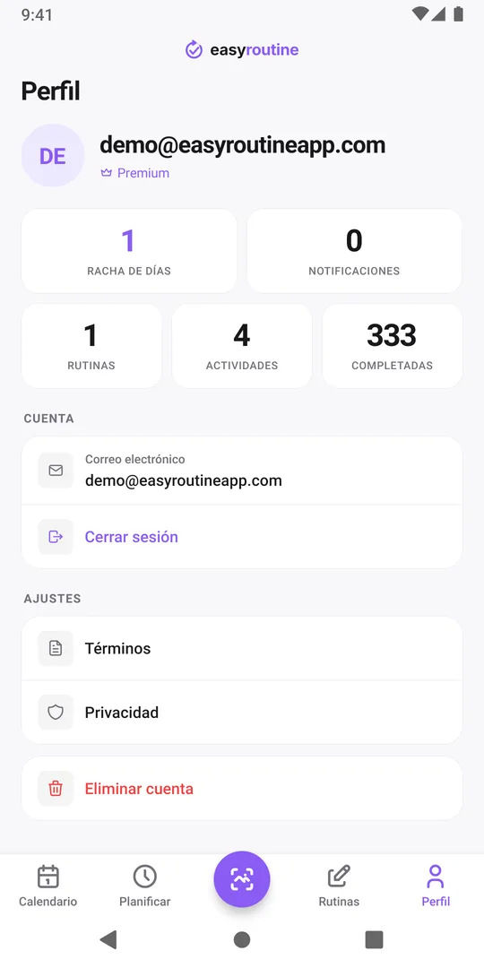 Pestaña Perfil de EasyRoutine con el correo de la cuenta arriba, las fichas Racha de días, Rutinas, Actividades y Completadas, y los ajustes de la cuenta debajo