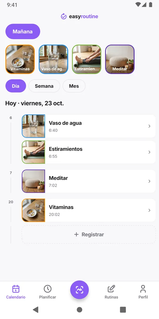La vista Día de EasyRoutine con la actividad Vitaminas registrada a la hora actual