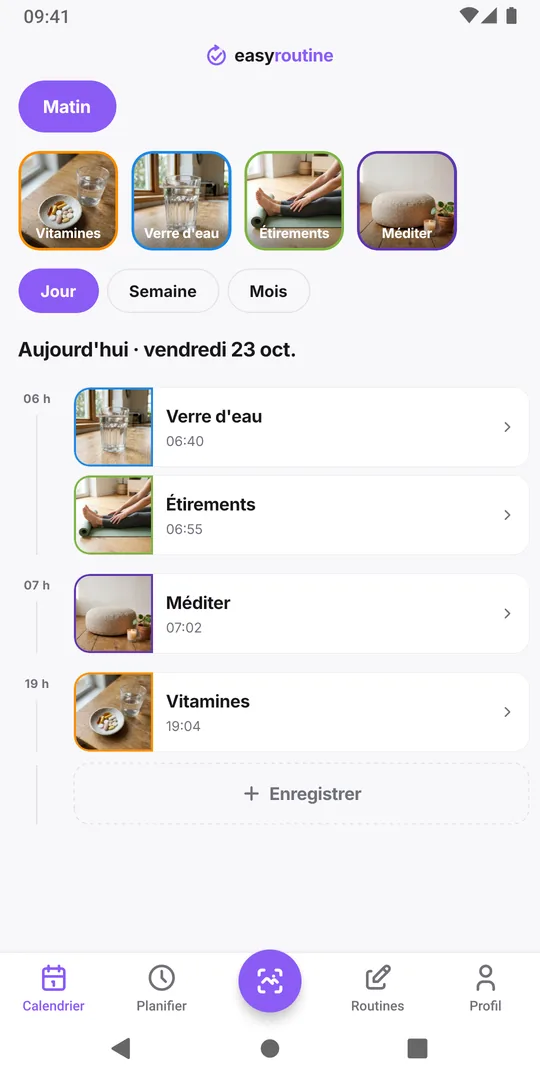 La vue Jour d'EasyRoutine avec l'activité Vitamines enregistrée à l'heure actuelle