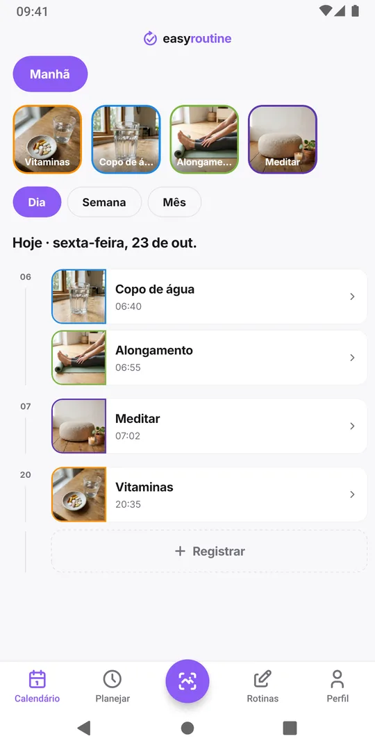 A visualização Dia do EasyRoutine com a atividade Vitaminas registrada no horário atual