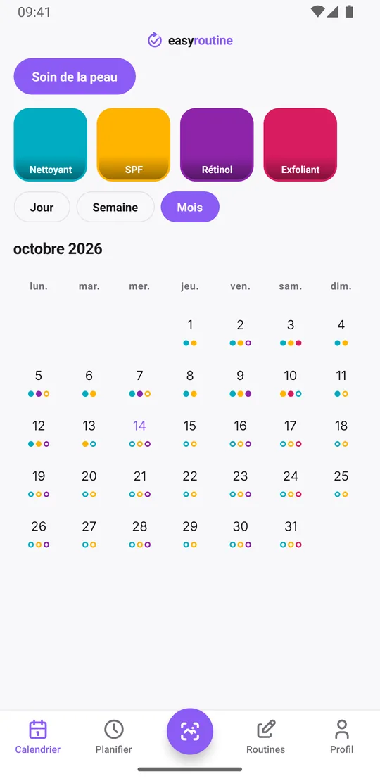 Vue mois d'EasyRoutine de la routine Soin de la peau avec des points colorés sur chaque jour enregistré