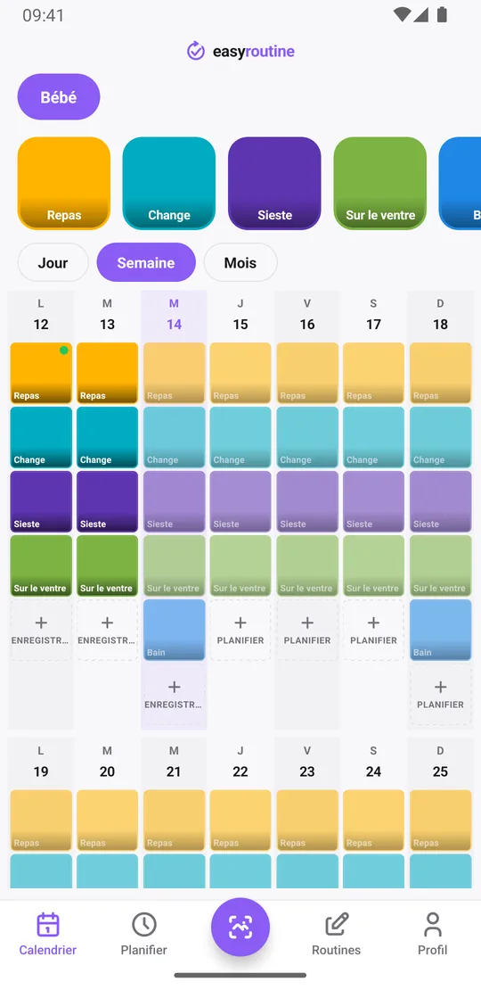 Vue semaine d'EasyRoutine de la routine Bébé avec des tuiles colorées pour chaque repas, sieste, change, temps sur le ventre et bain enregistrés sur la semaine