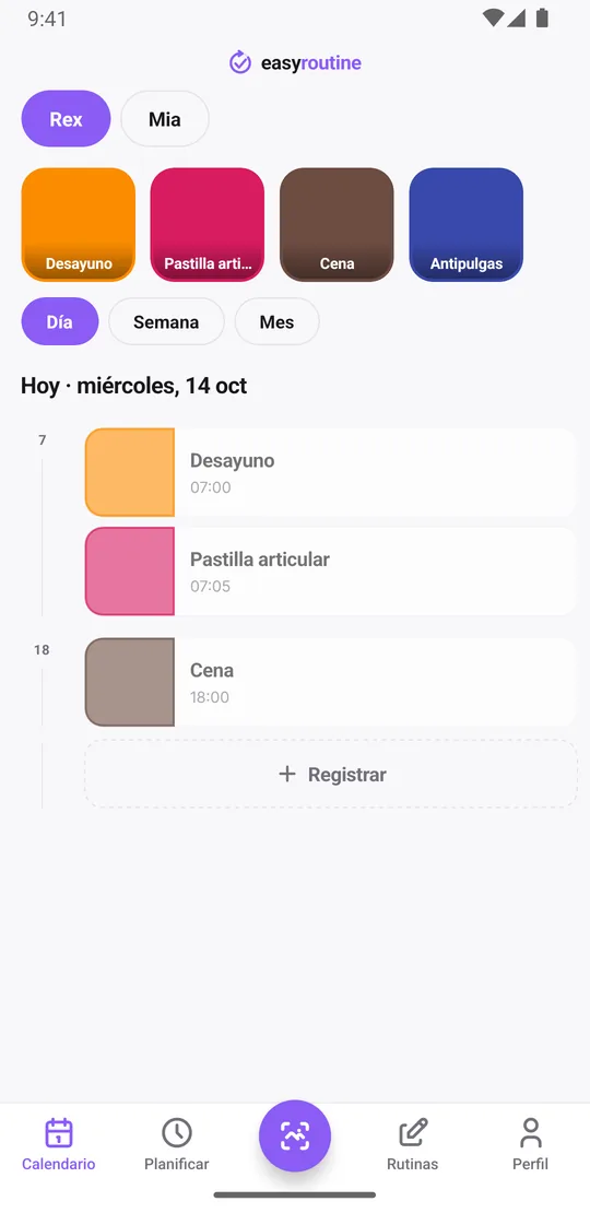 Vista Día de la rutina Rex en EasyRoutine con el desayuno y la pastilla articular registrados como tarjetas sólidas y la cena todavía como entrada planificada atenuada