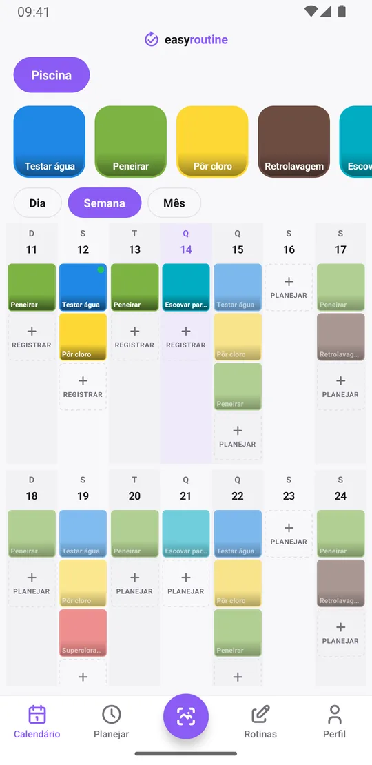 Visualização da semana do EasyRoutine com uma rotina Piscina e blocos coloridos para testar água, peneirar, pôr cloro, retrolavagem e escovar paredes, além de tarefas planejadas esmaecidas
