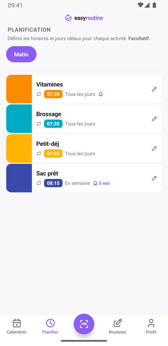 Onglet Planifier d'EasyRoutine avec la routine Matin : vitamines, brossage et petit-déjeuner tous les jours, sac prêt en semaine, chacun à son heure, avec une cloche de rappel sur les vitamines (à l'heure) et sur le sac (5 min)