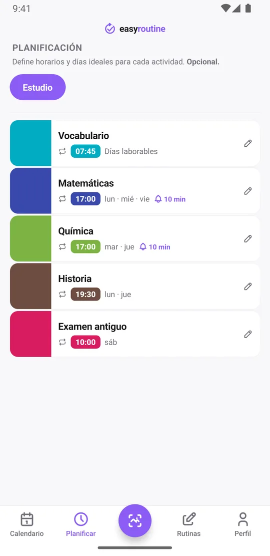 Pestaña Planificar de EasyRoutine para una rutina Estudio: vocabulario entre semana a las 7:45, matemáticas lunes, miércoles y viernes, química martes y jueves, historia y un examen antiguo el sábado, con una campana de aviso 10 min antes de matemáticas y química