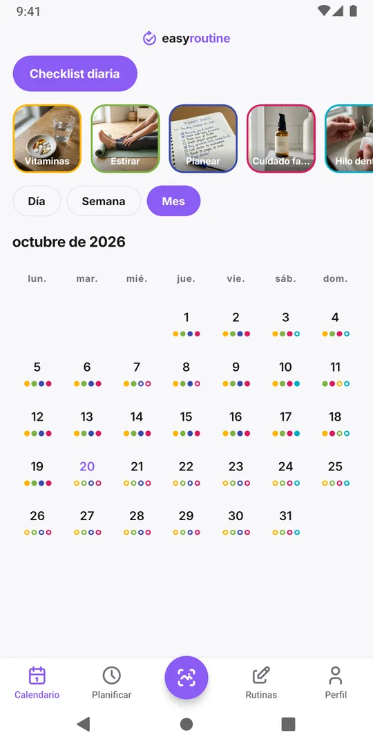 Vista mensual de EasyRoutine con puntos de color en cada día para las actividades registradas ese día