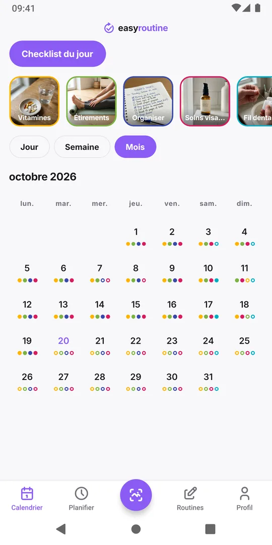 Vue mois d'EasyRoutine avec des points colorés chaque jour pour les activités enregistrées ce jour-là