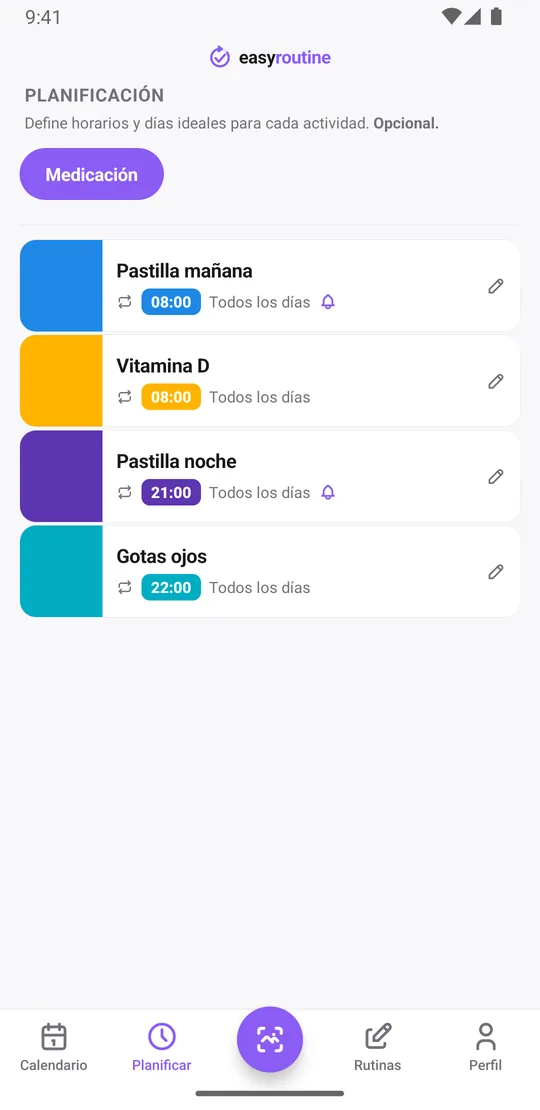 Pestaña Planificar de EasyRoutine para una rutina Medicación: pastilla de la mañana y vitamina D todos los días a las 8:00, pastilla de la noche todos los días a las 21:00 y gotas para los ojos todos los días a las 22:00, con una campana de aviso en las pastillas de la mañana y de la noche